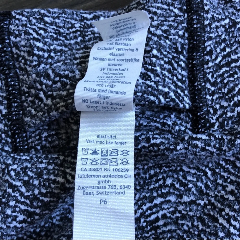 Lululemon Top Knot Toque Open Hat Earwarmer Rulu W9AE1S